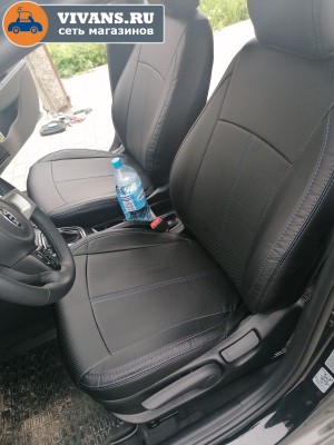 Чехлы на Кия Рио 4 / Kia Rio 4 / Оригинал / Экокожа / Черный с синей нитью Чехлы на Кия Рио 4 / Kia Rio 4 / Оригинал / Экокожа / Черный с синей нитью